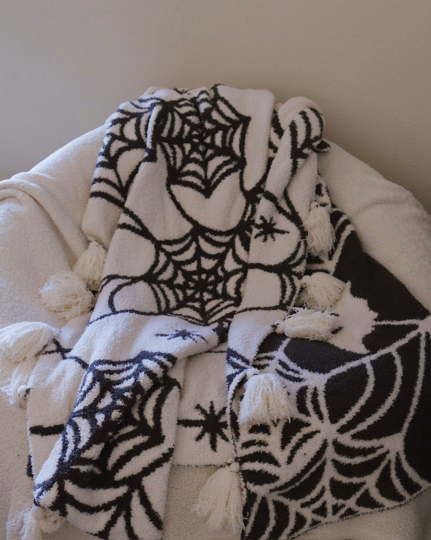 Spider Web Mouse Halloween Throw Blanket