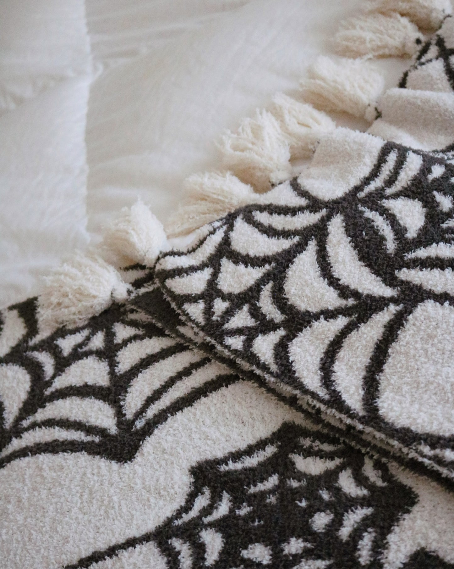 Spider Web Mouse Halloween Throw Blanket
