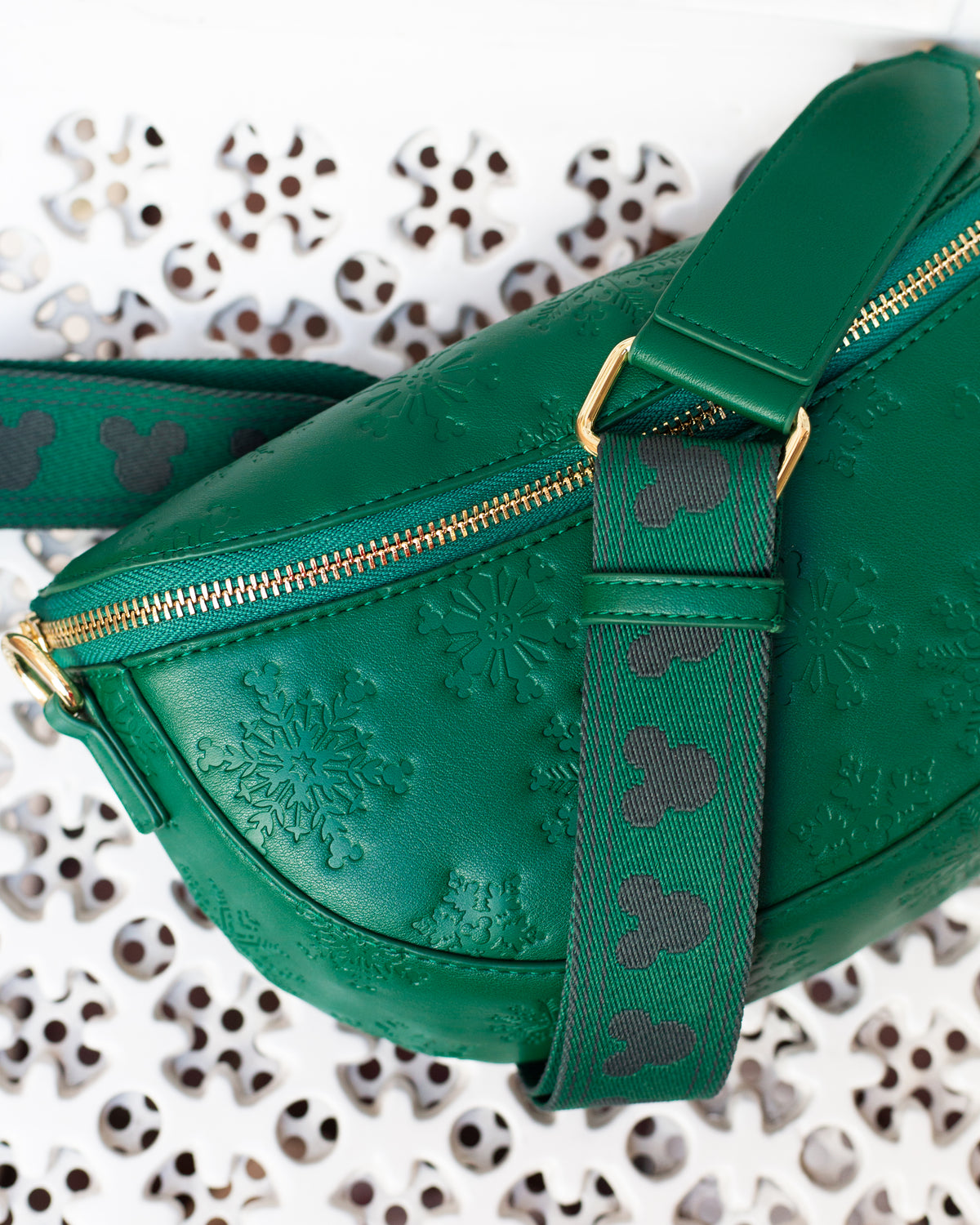 Aden + Louise Christmas Snowflake Signature Crossbody - Evergreen