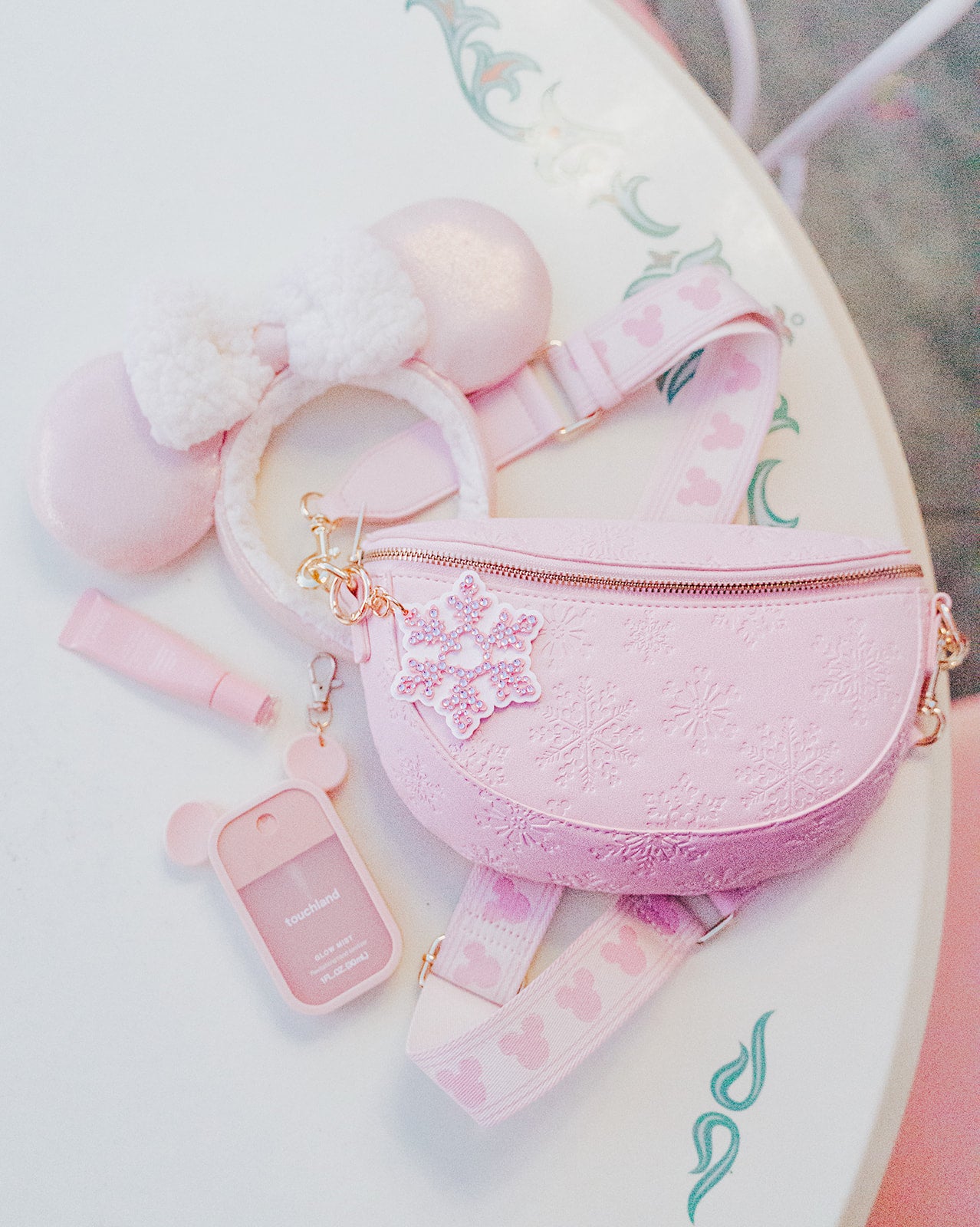 Aden + Louise Christmas Snowflake Signature Crossbody Bundle