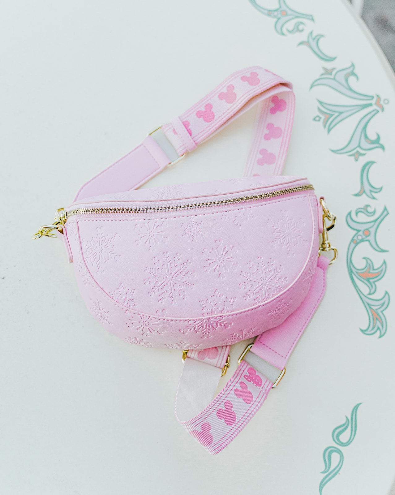 Aden + Louise Christmas Snowflake Signature Crossbody Bundle